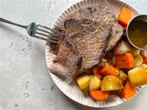 fork-tender-copycat-bob-evans-por-roast-recipe-an image