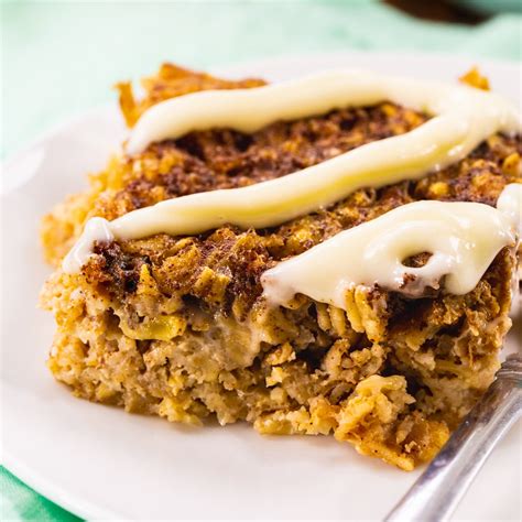 cinnamon-roll-baked-oatmeal-spicy-southern-kitchen image