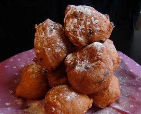 oliebollen-dutch-doughnuts-recipe-honest-cooking image