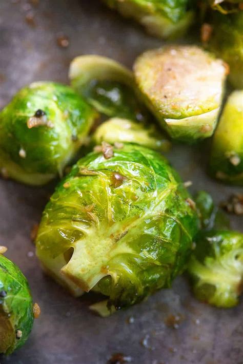balsamic-roasted-brussels-sprouts-that-low-carb-life image