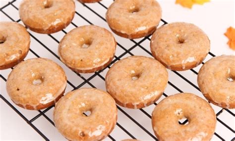 apple-cider-spiced-doughnuts-recipe-laura-in-the image