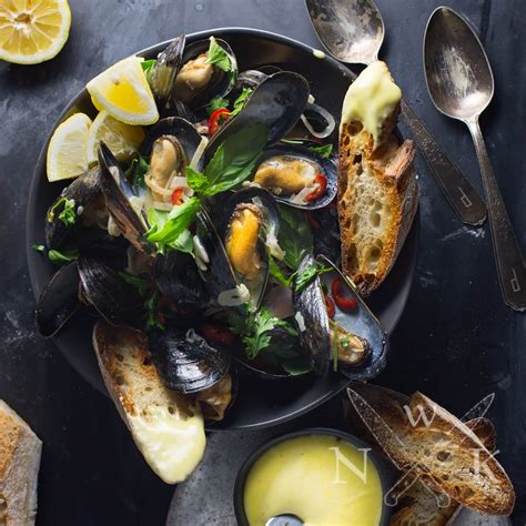 steamed-mussels-with-wheat-beer-and-basil-nerds-with-knives image