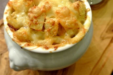 french-onion-mac-cheese-canadian-goodness image