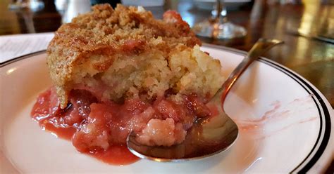 strawberry-crumb-cake-easy-recipe-using-fresh image