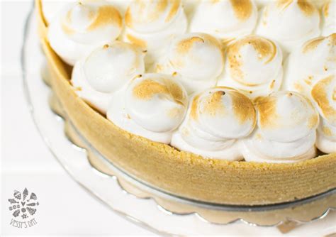 banana-marshmallow-pie-vessys-day image