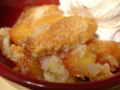 low-calorie-peach-cobbler-recipe-4-points-laaloosh image