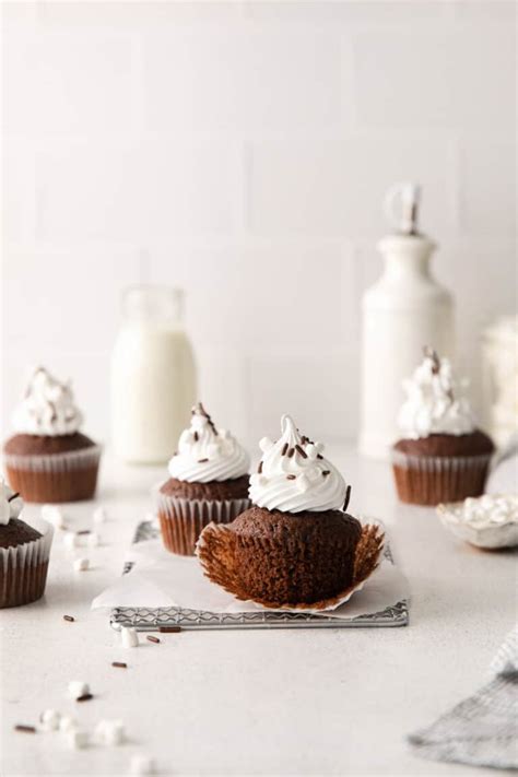 hot-chocolate-cupcakes-easy-dessert image