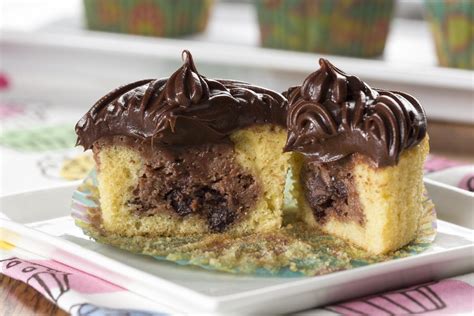 fudge-filled-cupcakes-mrfoodcom image