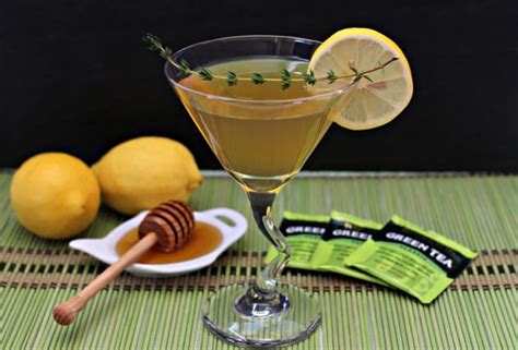 green-tea-martini-recipe-food-fanatic image