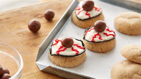 halloween-eyeball-cookies-recipe-hersheyland image