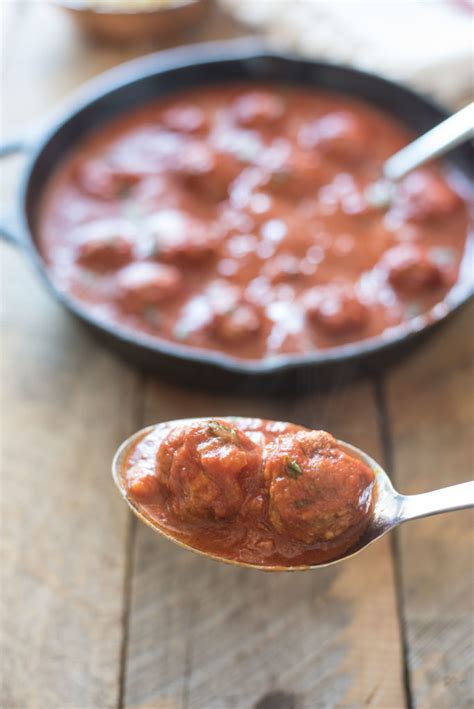 spicy-tomato-sauce-moroccan-meatballs-a-one-pan image