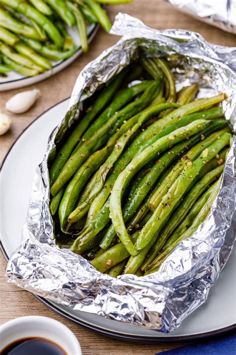 easy-3-ingredient-grilled-green-beans image