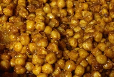chickpeas-in-star-anise-and-date-masala image