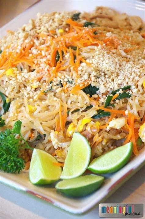pad-thai-recipe-with-chicken-or-shrimp image