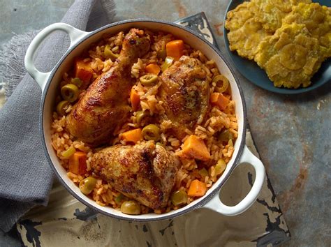 locrio-de-pollo-dominican-chicken-and-rice image
