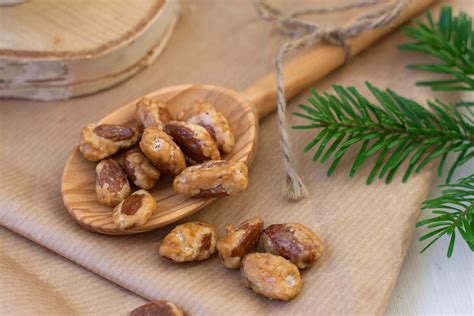 nordic-sugar-roasted-almonds-nordic-food-living image