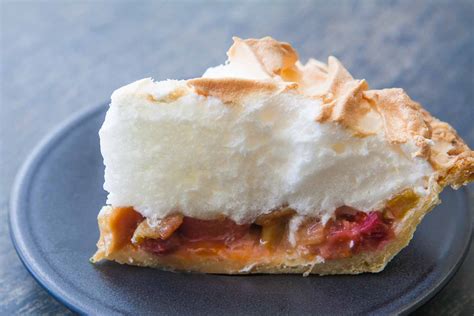 rhubarb-meringue-pie-simply image