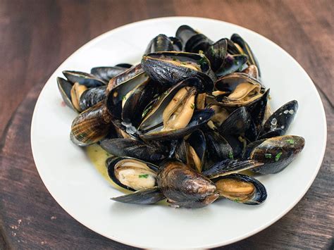 mussels-with-garlic-and-ginger-nick-stellino image