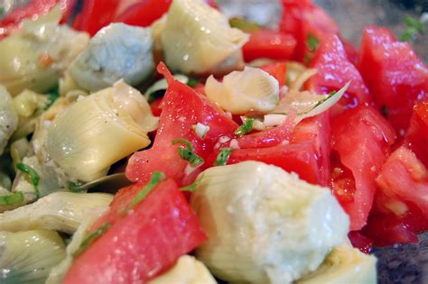 tomato-and-artichoke-heart-salad-eat-at-home image