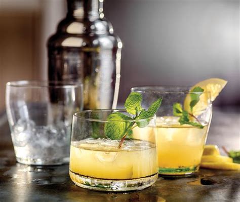 four-cocktail-recipes-that-really-shake-things-up-the image
