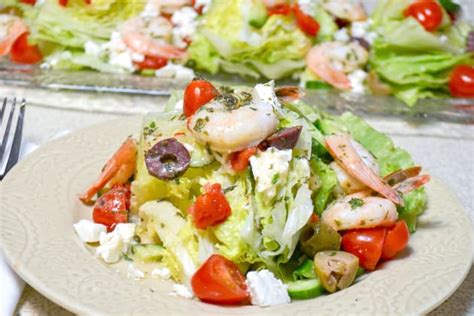 mediterranean-shrimp-wedge-salad-recipe-food image