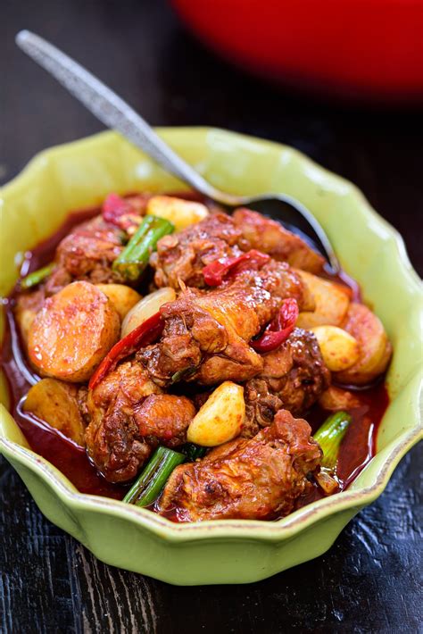 dakdoritang-spicy-chicken-stew-korean-bapsang image