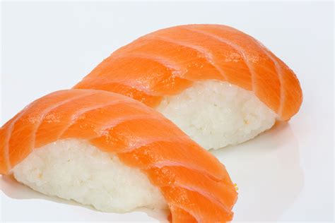 nigiri-sushi-recipe-the-perfect-nigiri-at-home image