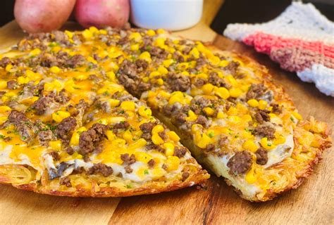 tot-hot-dish-pizza-crispy-hash-brown-recipe-potato image