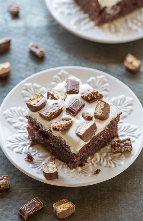 easiest-chocolate-turtle-cake-averie-cooks image