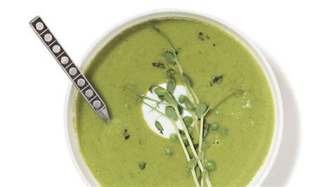 green-pea-soup-with-tarragon-and-pea-sprouts-bon image