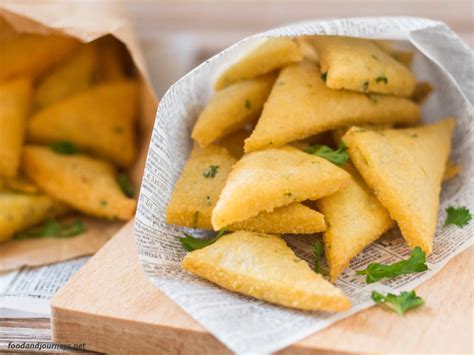 panelle-sicilian-chickpea-fritters-food-and-journeys image