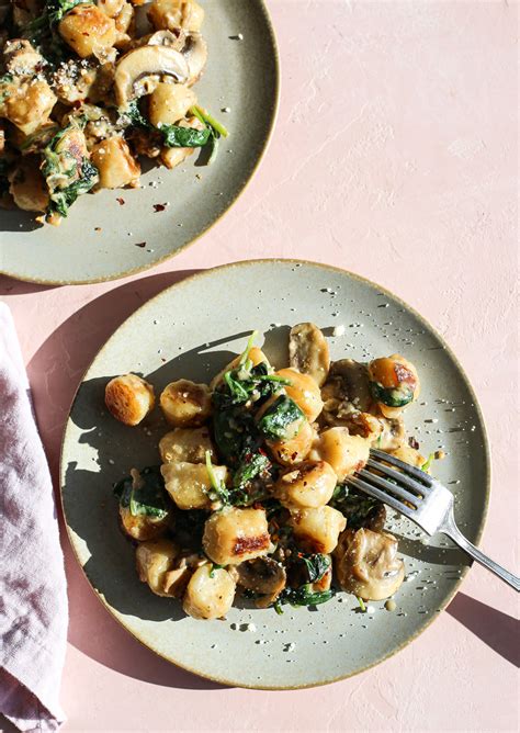 creamy-mushroom-cauliflower-gnocchi-the-defined image