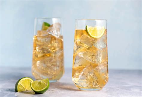 classic-whiskey-ginger-recipe-with-variations-the image