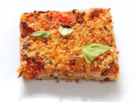 easy-pan-pizza-with-sun-dried-tomatoes-caramelized image