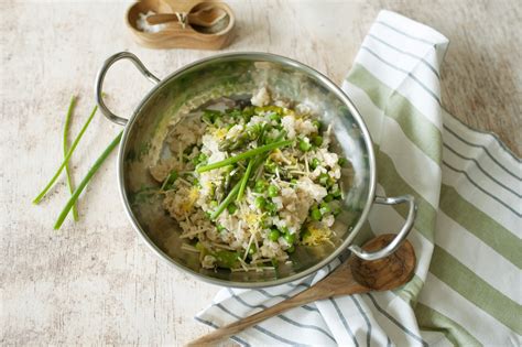 creamy-cauliflower-risotto-with-peas-and-asparagus image