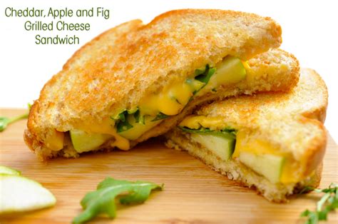 cheddar-apple-and-fig-grilled-cheese-sandwich image