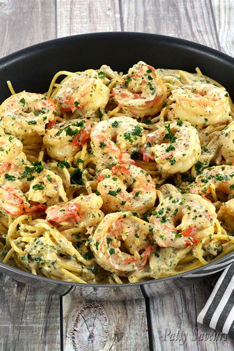creamy-garlic-shrimp-pasta-patty-saveurs image