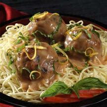 lions-heads-meatballs-in-spicy-coconut-sauce image