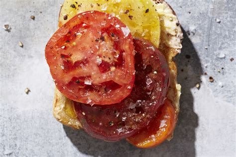 easy-tomato-sandwich image