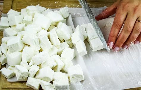 homemade-marshmallows-recipe-prepare-nourish image