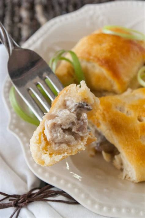 leftover-turkey-stuffed-rolls-mindees-cooking image