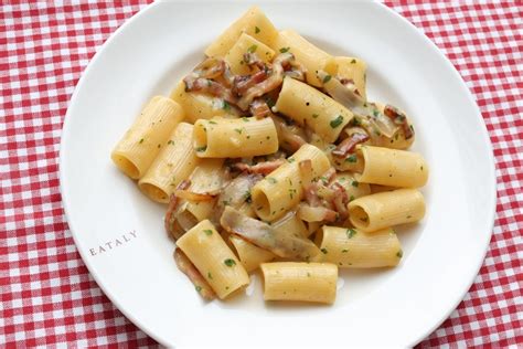 pasta-alla-carbonara-recipe-eataly image