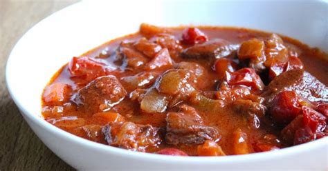 beef-with-tomatoes-and-sweet-paprika-slow-cooker image