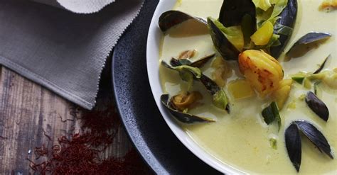 creamy-mussel-soup-recipe-eat-smarter-usa image