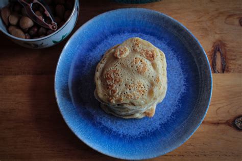 homemade-pikelets-crumpets-archie-and-the-rug image