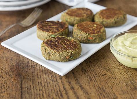 spicy-curry-lentil-burgers-analidas-ethnic-spoon image