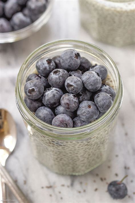 almond-blueberry-chia-pudding-recipe-eatwell101 image