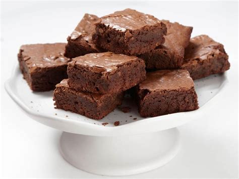 how-to-make-brownies-with-hot-chocolate-mix image