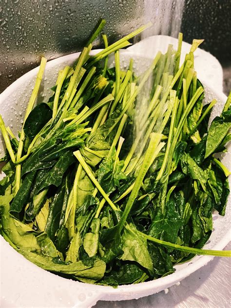 korean-spinach-salad-2-ways-sigumchi-namul-tiffy image
