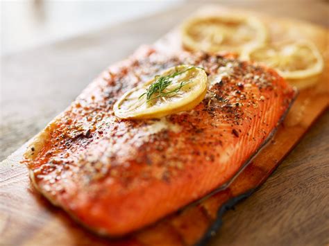 4-summer-friendly-cedar-plank-fish-recipes-the image